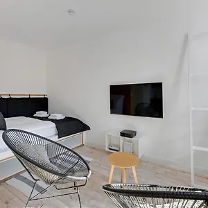  Apartment Szeroka Boutique By Downtown Poland